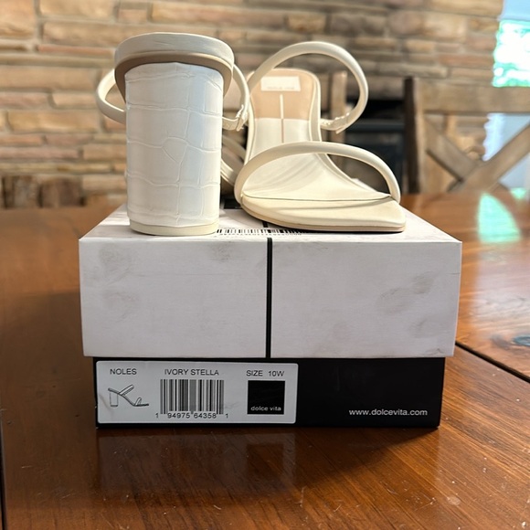 Brand new. Dolce vita size 10. Noles sandals - Picture 2 of 3